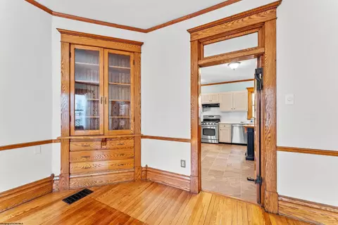 236 Park St, Morgantown, WV 26501 photo 9