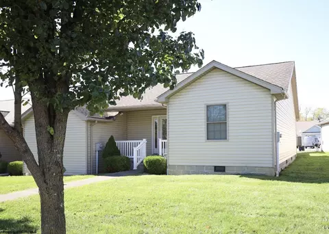 217 Edgewater Dr, Elkins, WV 26241