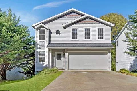 703 Park Side Ln, Morgantown, WV 26501
