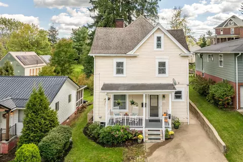 223 Greenbrier St, Morgantown, WV 26501
