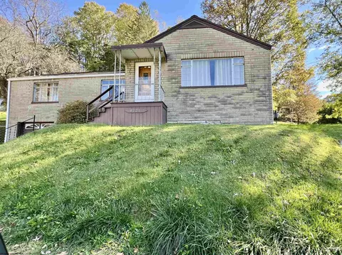 4221 Anderson St, Farmington, WV 26571