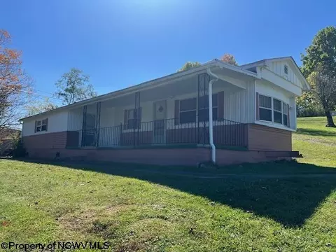 651 Elliots Ridge Rd, Elkins, WV 26241
