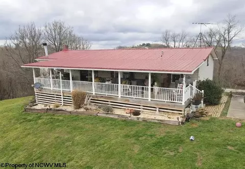 150 Fire Fly Ln, Moundsville, WV 26041