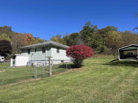 Exterior - 605 Warrior Fork Rd, Mannington, WV 26582 photo 1 of 4