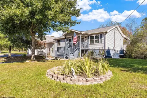 182 Dunkard Valley Blvd, Core, WV 26541
