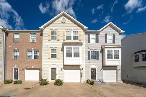 16 Robin Ln, Morgantown, WV 26508
