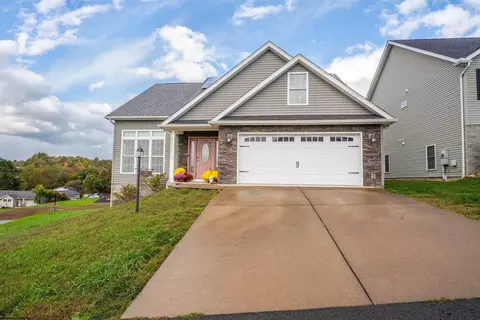 50 Windsong Ln, Morgantown, WV 26508