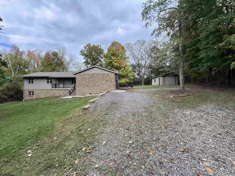 84 Heaven Hill Rd, Morgantown, WV 26508