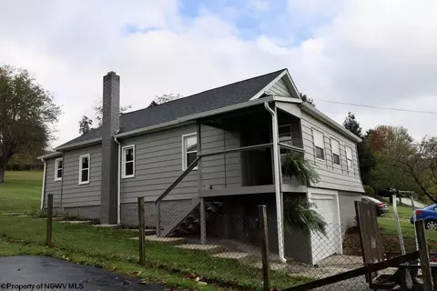 103 Bruce St, Elkins, WV 26241