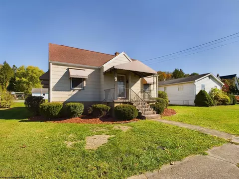 1203 Fleming Ave, Fairmont, WV 26554