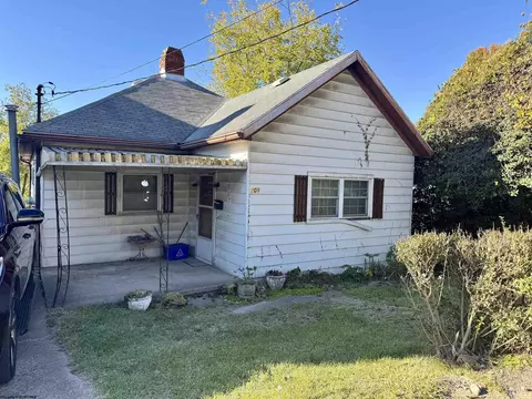 708 S Chestnut St, Clarksburg, WV 26301