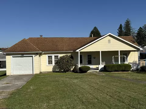 673 Old Monongah Rd, Fairmont, WV 26554