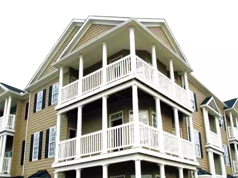 2636 Suncrest Vlg, Morgantown, WV 26505