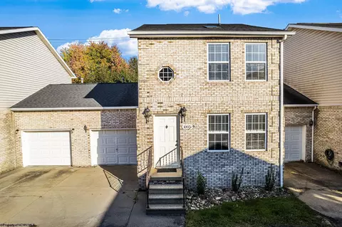 1003 Elkins Dr, Morgantown, WV 26505