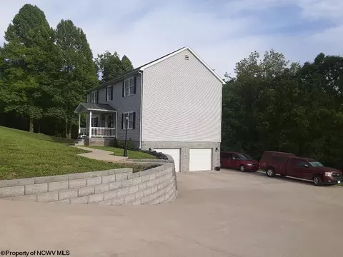 110 Silverbrook Ln, Bridgeport, WV 26330