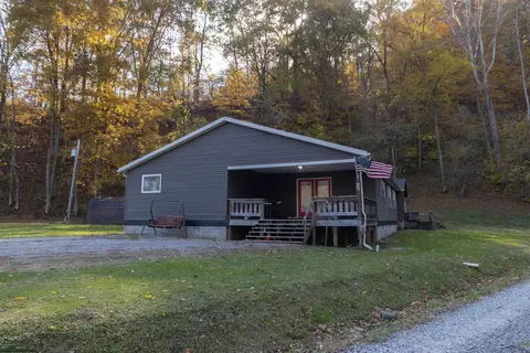 139 Sams Hollow Rd, Bridgeport, WV 26330