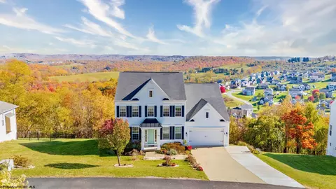 466 Blackberry Ridge Dr, Morgantown, WV 26508