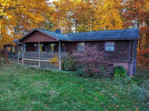 61 Wagner Ln, Kingwood, WV 26537