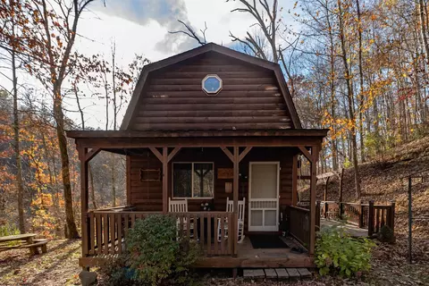 286 Elkhorn Run Rd, Salem, WV 26426