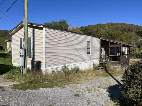 42 Pricetown Rd, Weston, WV 26452
