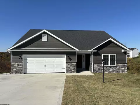 4 Angus Ln, Fairmont, WV 26554