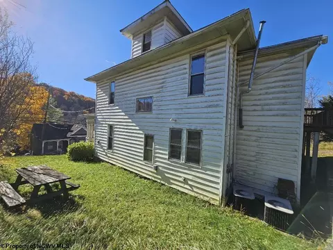 Exterior - 193 E Main St, Salem, WV 26426 photo 2 of 6