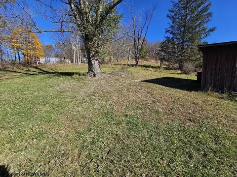 Exterior - 193 E Main St, Salem, WV 26426 photo 5 of 6