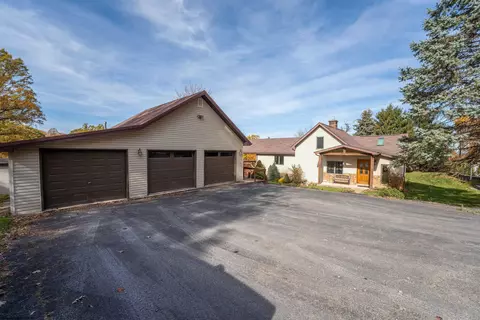 329 Ed Dunn Rd, Morgantown, WV 26508