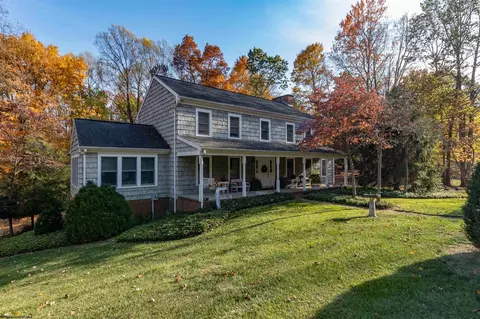 30 Cedar Ln, Bridgeport, WV 26330