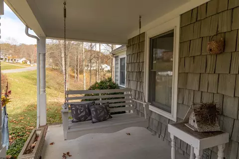 30 Cedar Ln, Bridgeport, WV 26330 photo 9