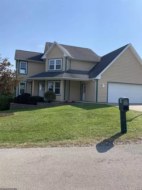 18 Matthew Dr, Fairmont, WV 26554