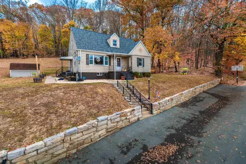 1435 Beech Ln, Fairmont, WV 26554