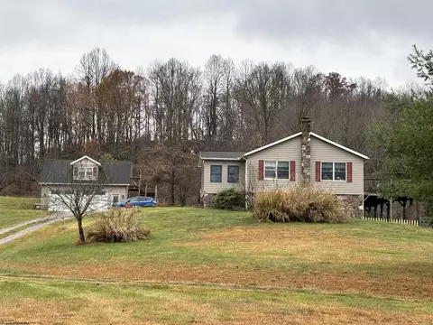 2815 Stalnaker Rd, Philippi, WV 26416