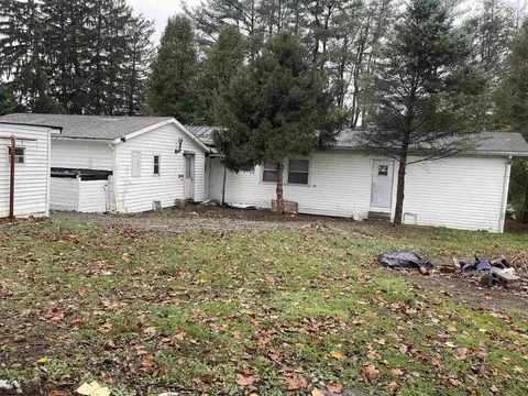 19 Austin Ln, Grafton, WV 26354