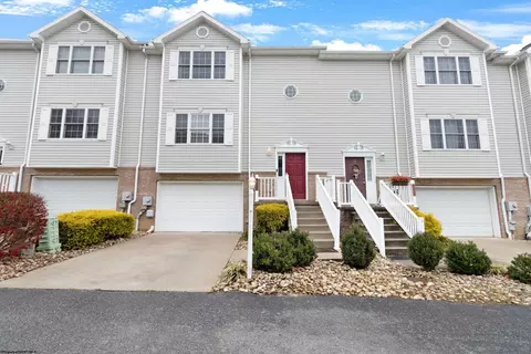 112 New Castle Dr, Morgantown, WV 26508