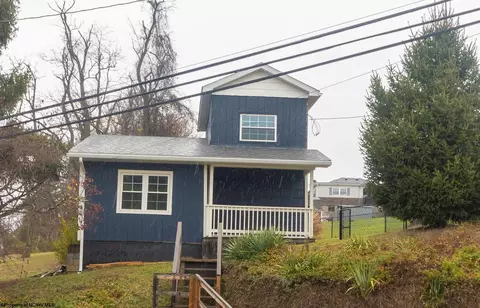 906 State St, Fairmont, WV 26554