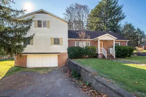 1053 Takoma St, Morgantown, WV 26505