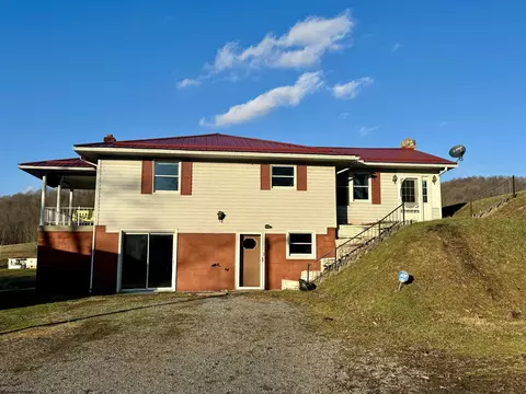 1496 Robinson Run Rd, Rivesville, WV 26588
