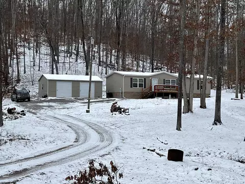 327 Scotts Lake Rd, Beverly, WV 26253