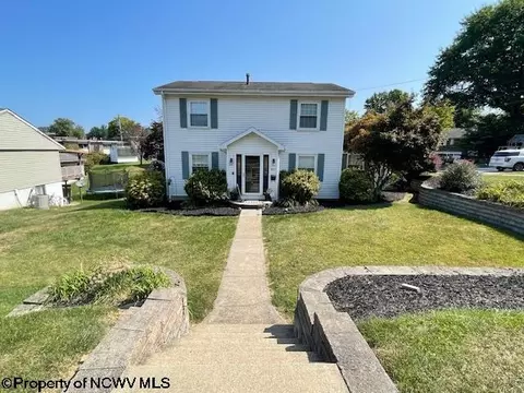 457 Lawnview Dr, Morgantown, WV 26505