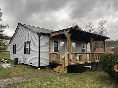 113 W 2nd St, Hepzibah, WV 26369