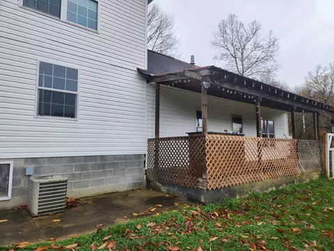 220 Coal St, Lumberport, WV 26386