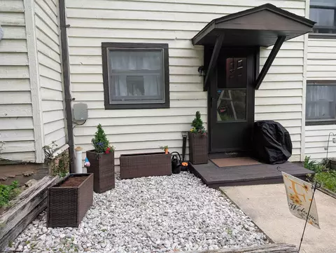 56 Baneberry Ln # C, Terra Alta, WV 26764