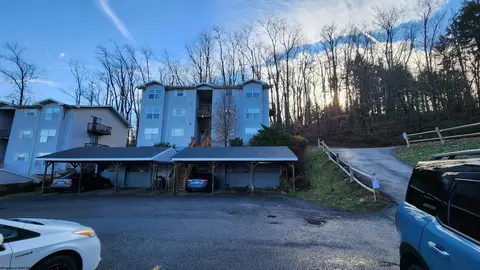 12 Stewart Run, Morgantown, WV 26505