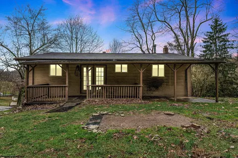 11 Chimney Ln, Rivesville, WV 26588