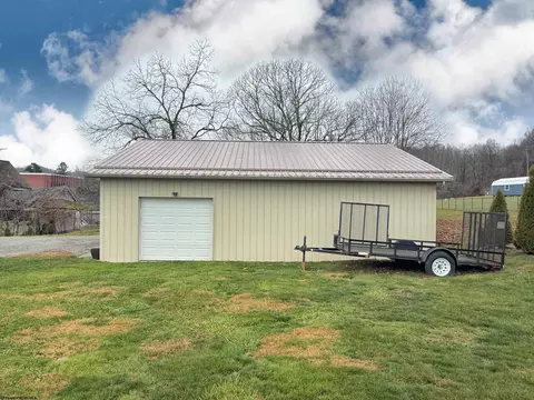 911 Simpson Rd, Flemington, WV 26347 photo 5