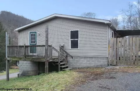 116 N Beech Run Rd, Albright, WV 26519