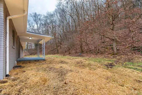 1684 Daybrook Rd, Fairview, WV 26570 photo 5