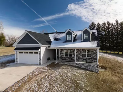 78 Baron Ct, Hopwood, PA 15445