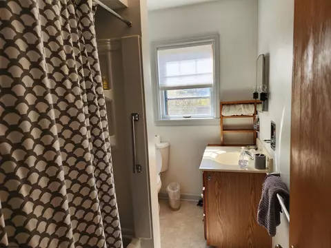Bath - 94 Brown St, Thomas, WV 26292 photo 1 of 6
